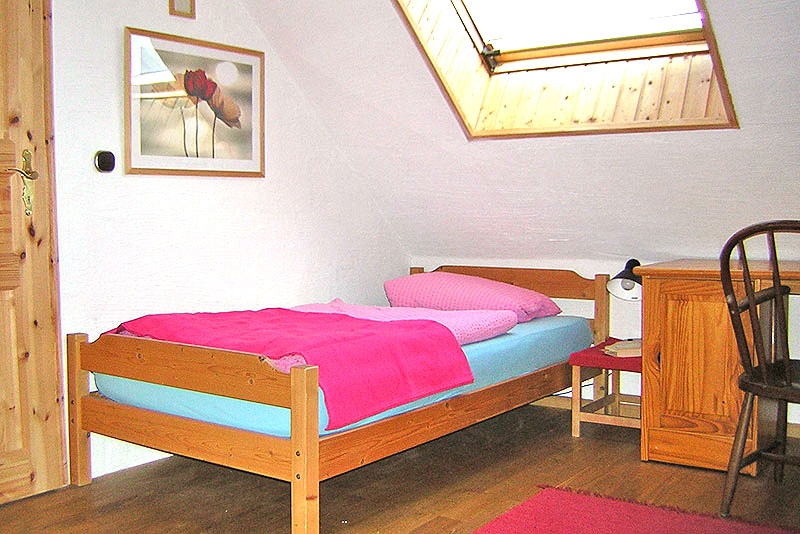 Gästezimmer links ...