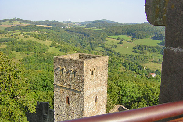 Kasselburg mit Ausblick